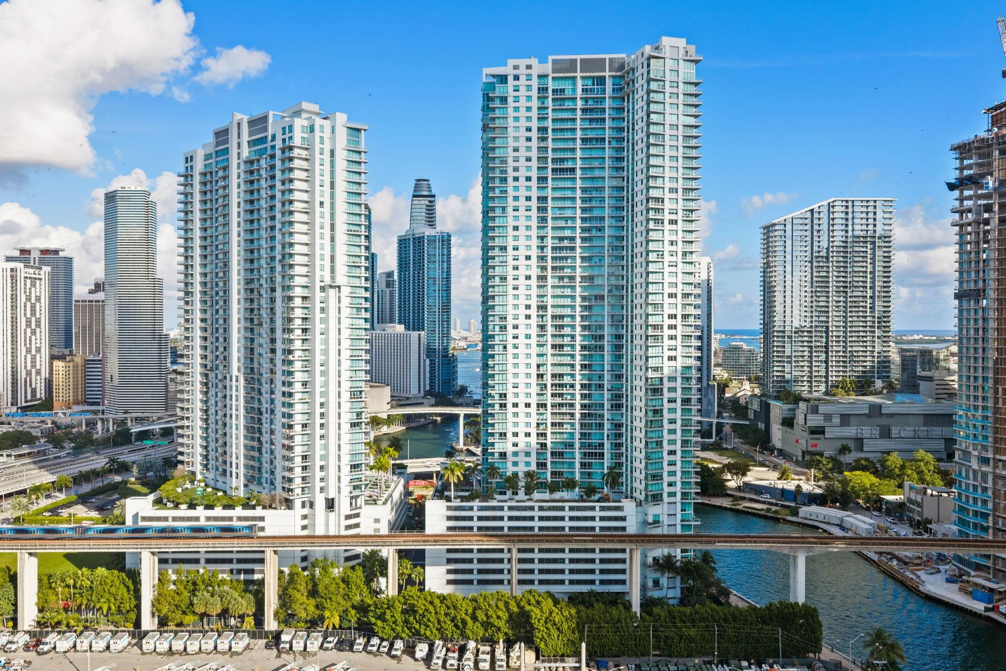 92 SW 3rd #1807, Miami FL 33130