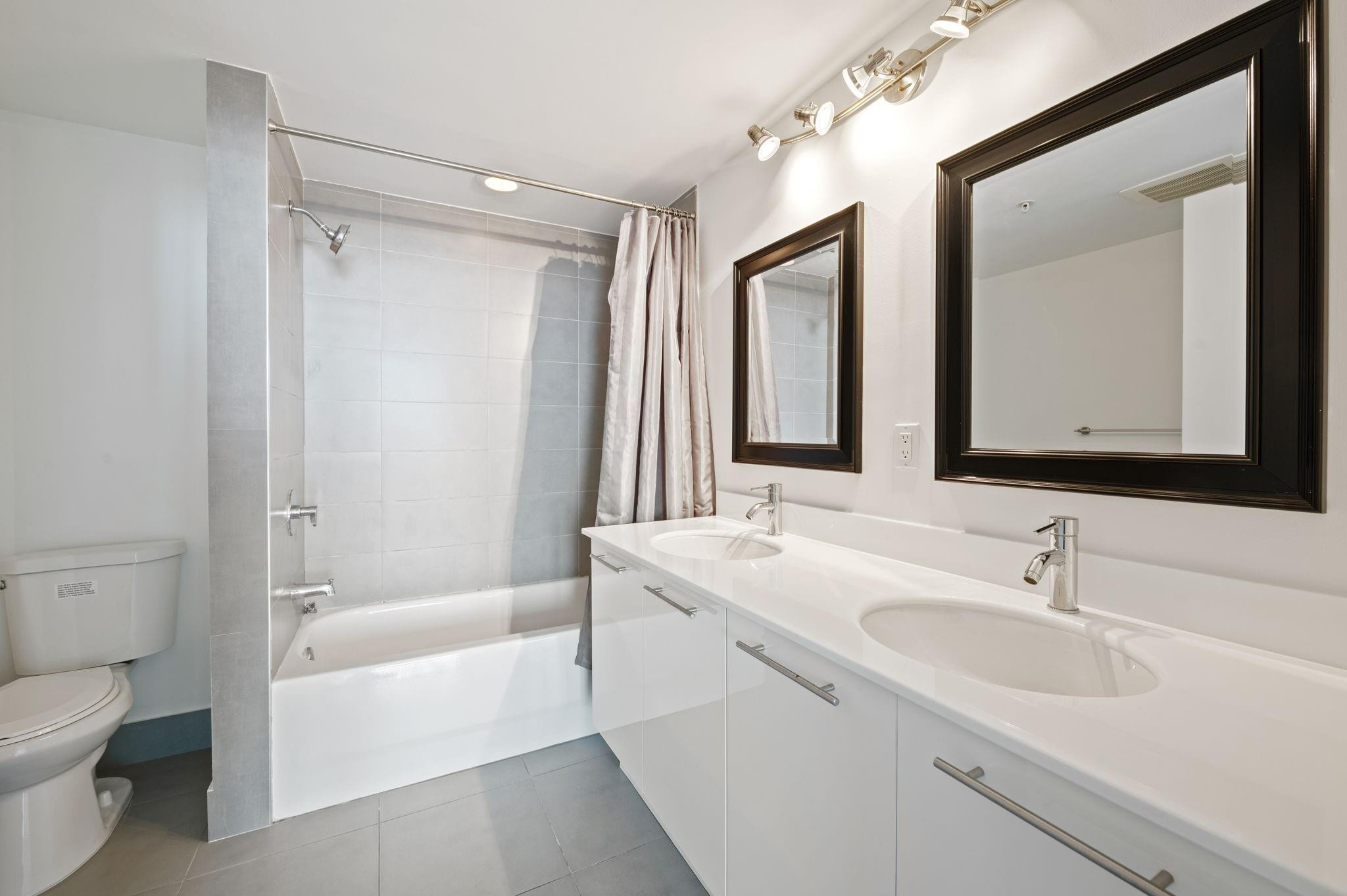 92 SW 3rd #1807, Miami FL 33130