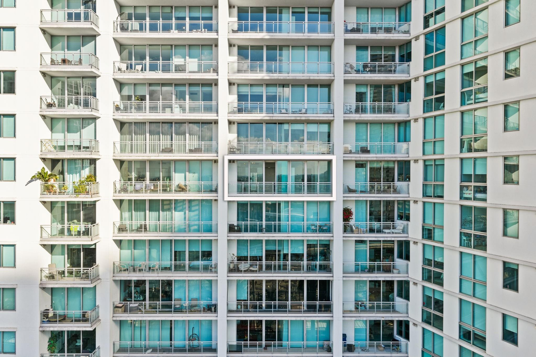 92 SW 3rd #1807, Miami FL 33130