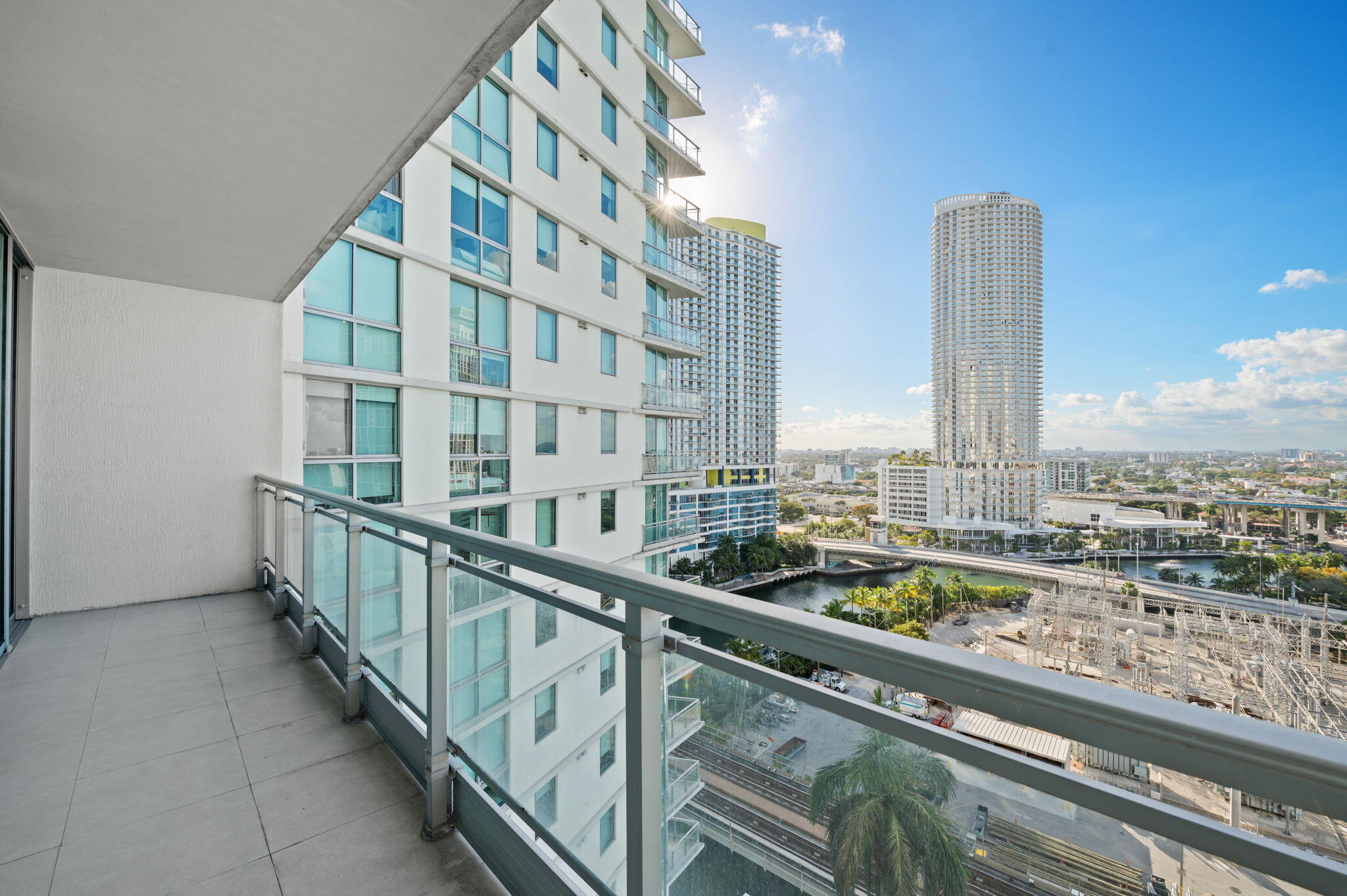 92 SW 3rd #1807, Miami FL 33130