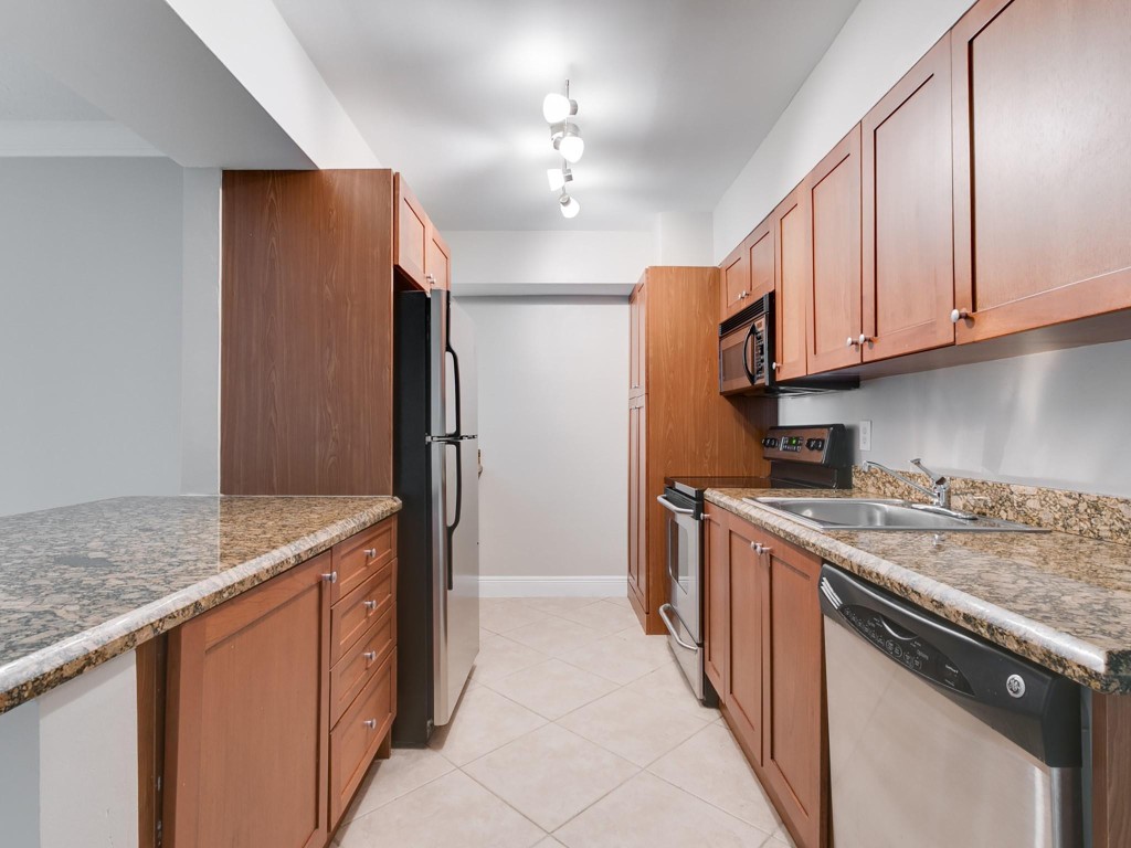 4001 NE 21st #207, Fort Lauderdale FL 33308