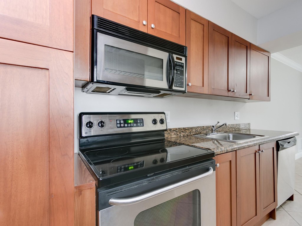 4001 NE 21st #207, Fort Lauderdale FL 33308