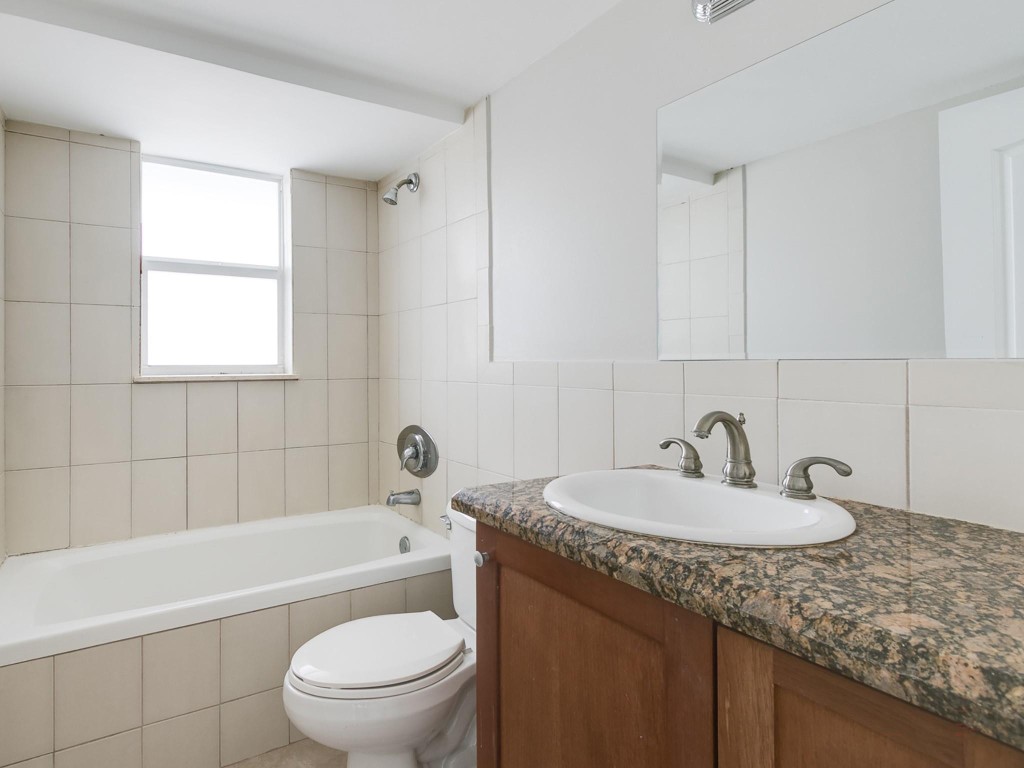 4001 NE 21st #207, Fort Lauderdale FL 33308