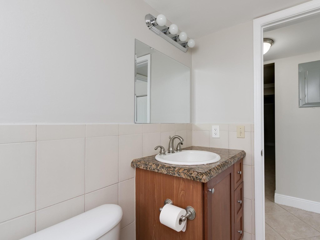 4001 NE 21st #207, Fort Lauderdale FL 33308