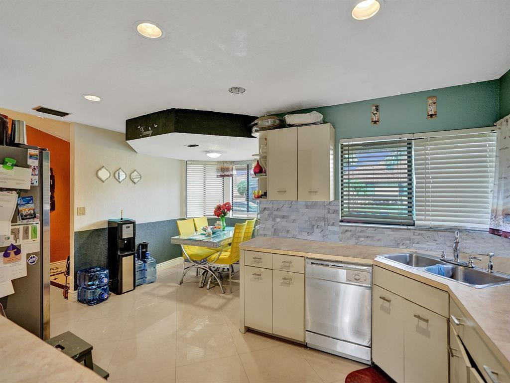 7380 NW 39th, Lauderhill FL 33319