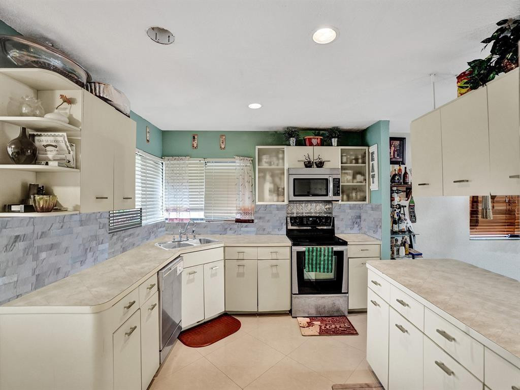 7380 NW 39th, Lauderhill FL 33319
