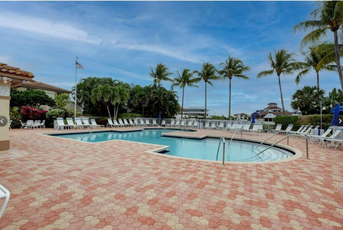 6688 Via Regina, Boca Raton FL 33433