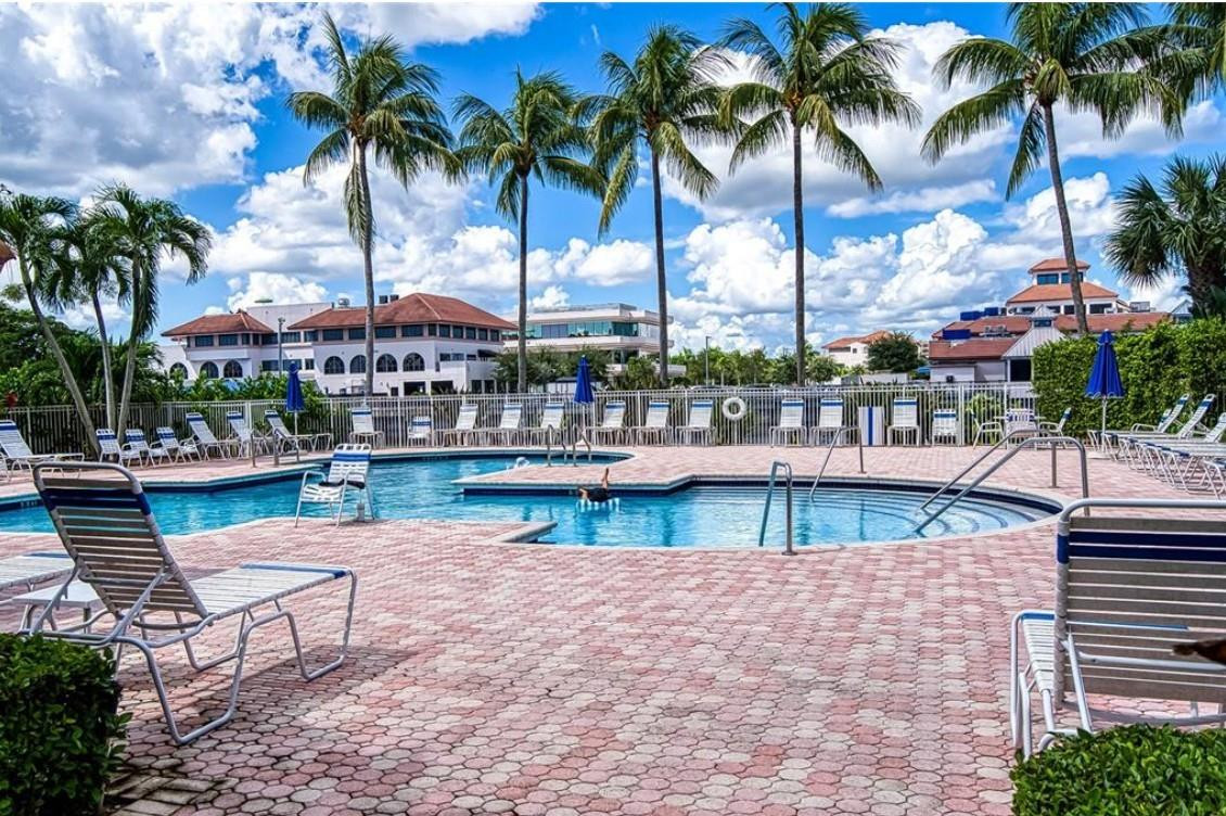 6688 Via Regina, Boca Raton FL 33433