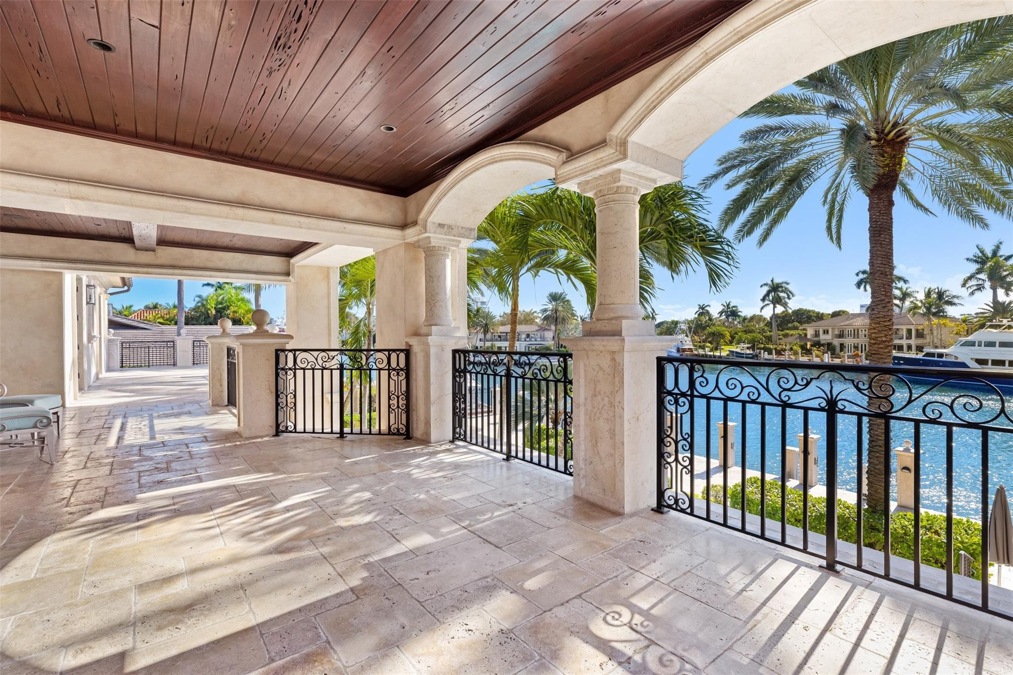 2430 Del Lago, Fort Lauderdale FL 33316