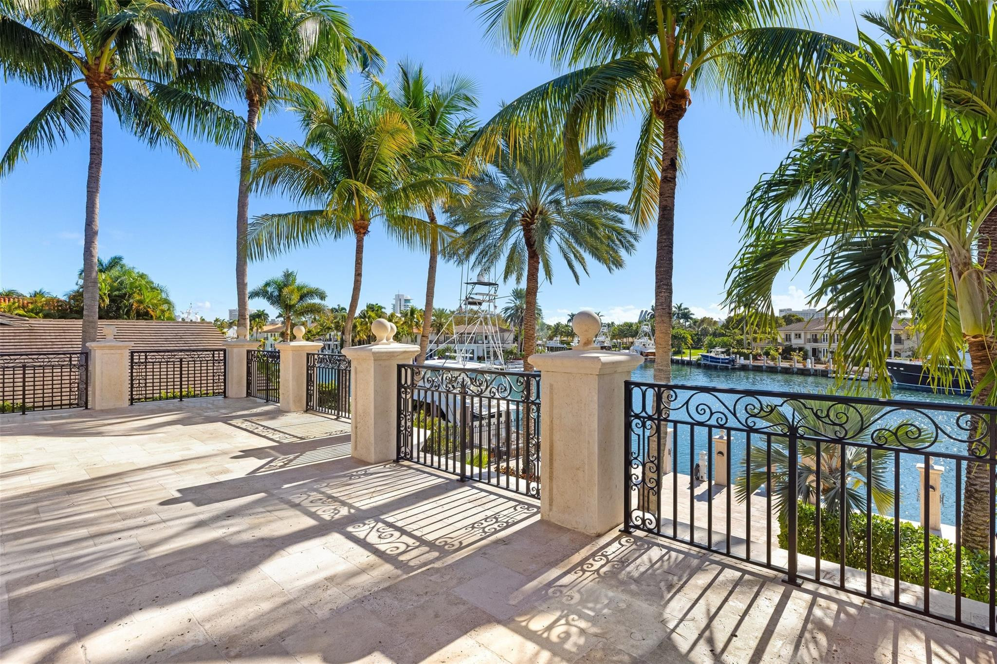 2430 Del Lago, Fort Lauderdale FL 33316