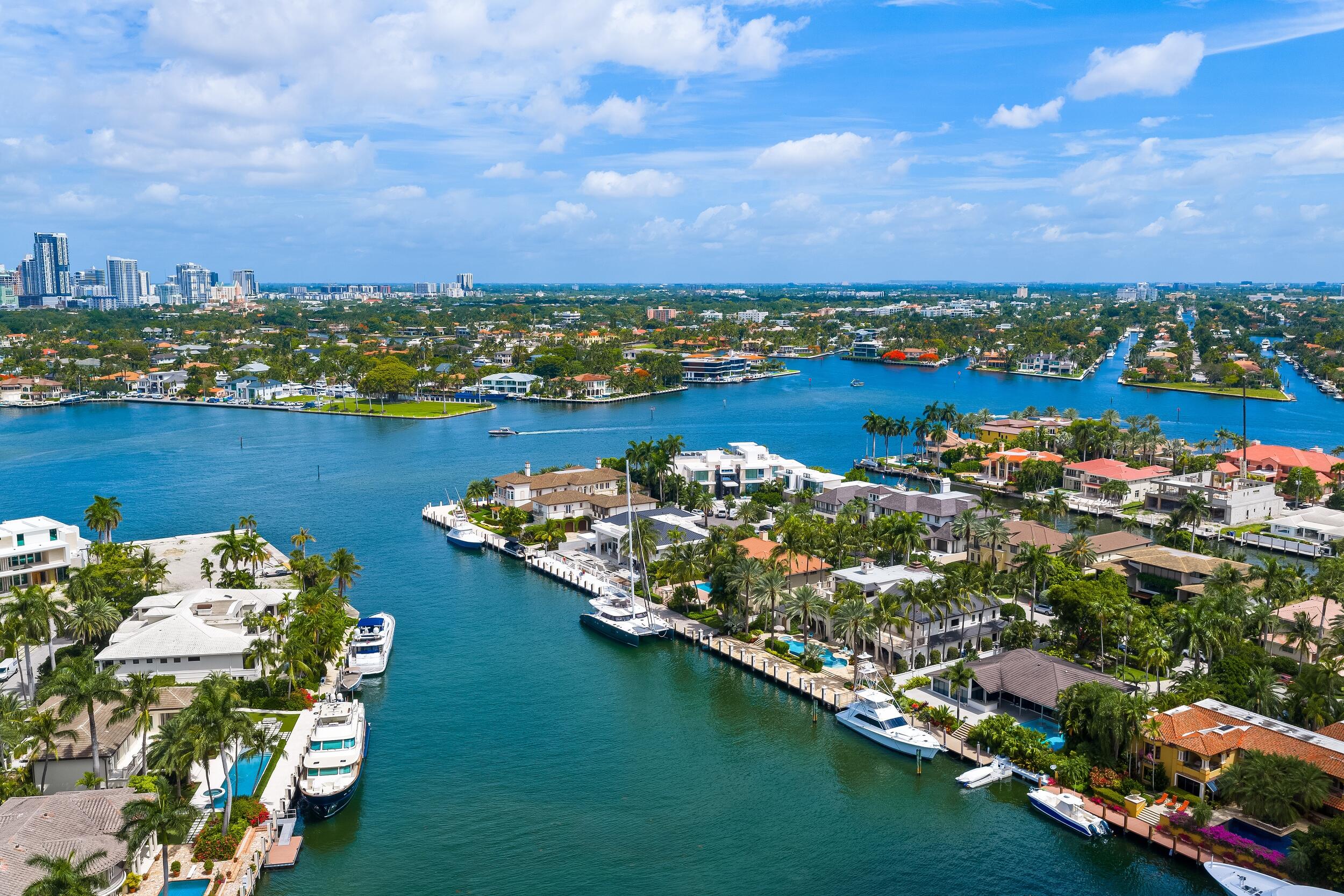 2430 Del Lago, Fort Lauderdale FL 33316