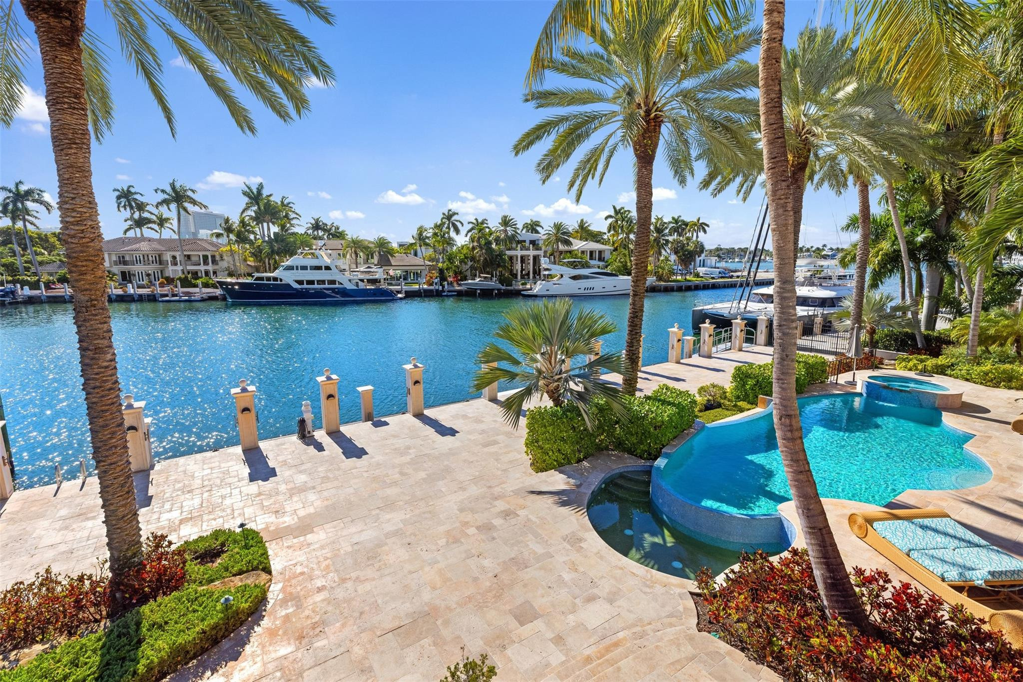 2430 Del Lago, Fort Lauderdale FL 33316
