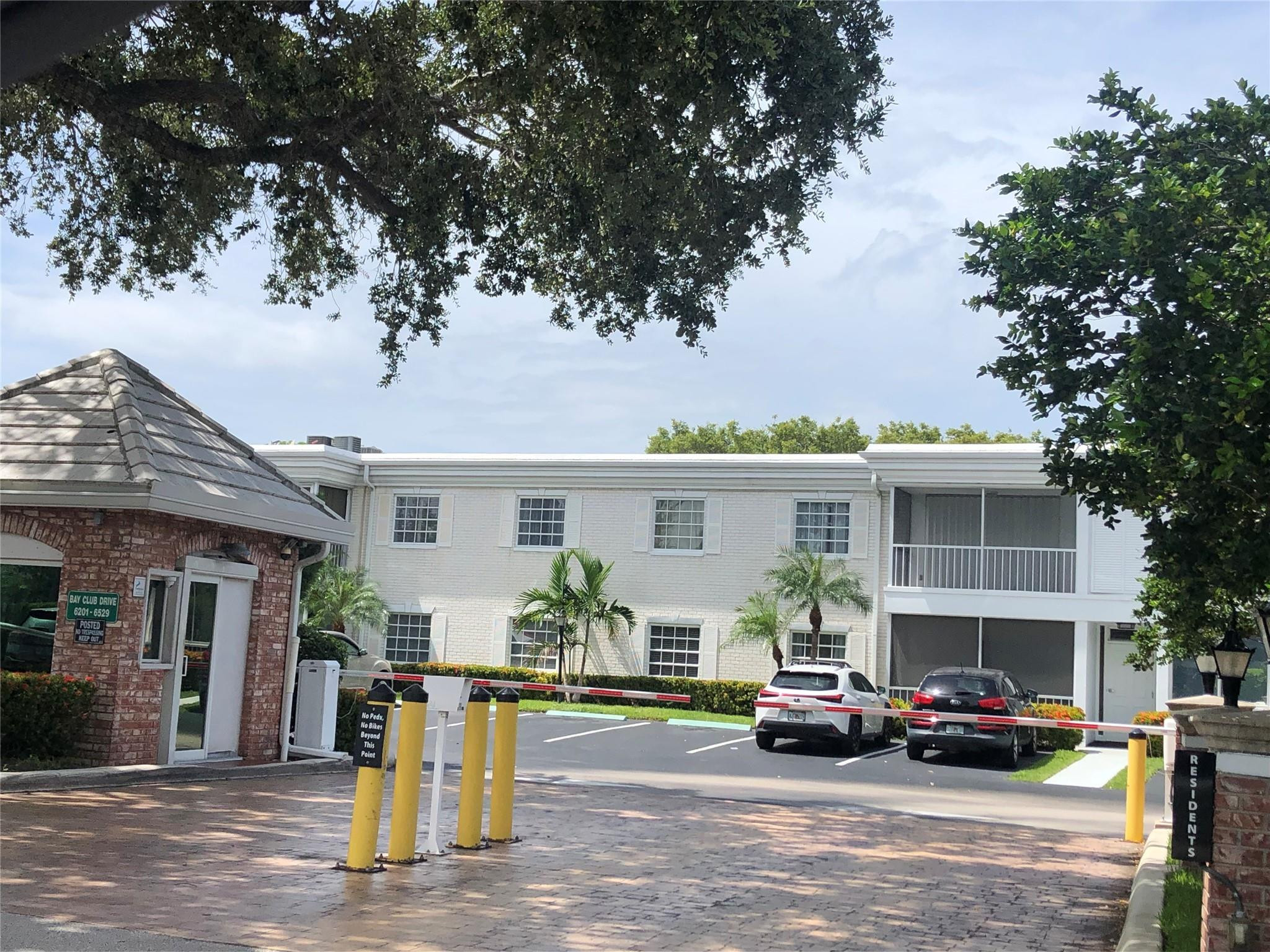 6407 Bay Club #Apt 1, Fort Lauderdale FL 33308