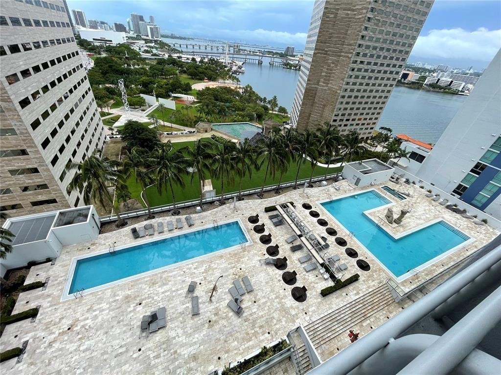 325 S Biscayne #LPH16, Miami FL 33131