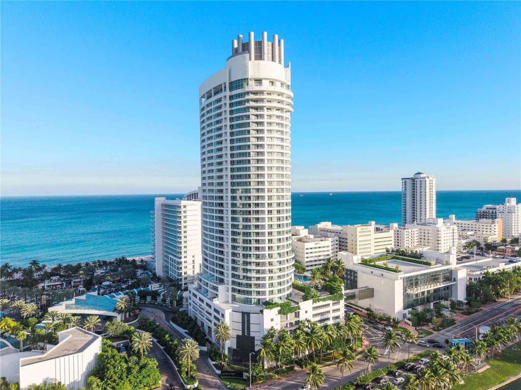 4401 Collins #2701, Miami Beach FL 33140