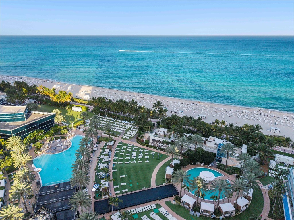 4401 Collins #2701, Miami Beach FL 33140