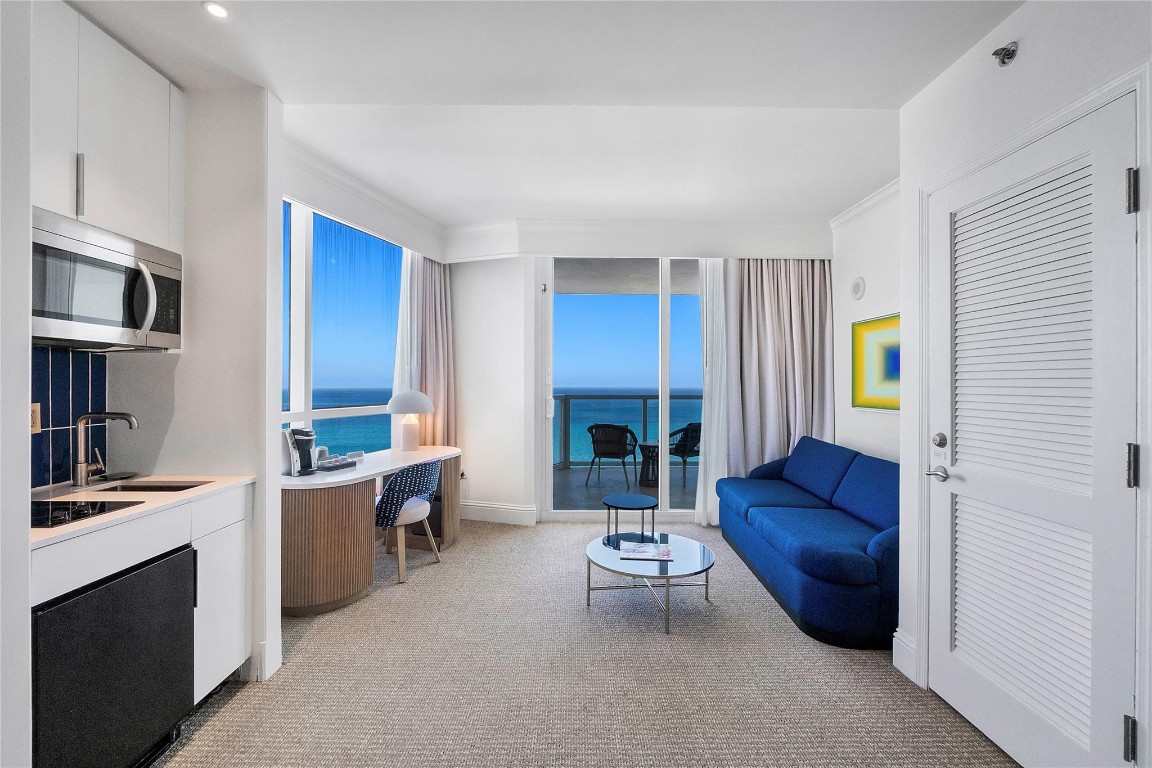 4401 Collins #2701, Miami Beach FL 33140