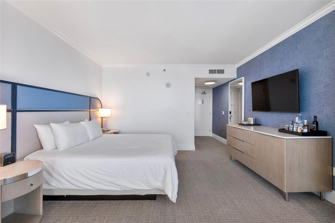 4401 Collins #2701, Miami Beach FL 33140