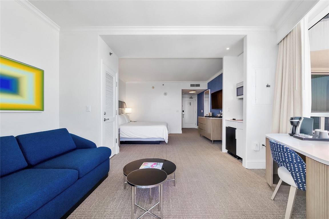 4401 Collins #2701, Miami Beach FL 33140