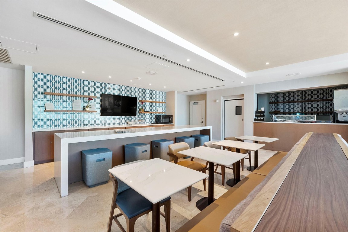 4401 Collins #2701, Miami Beach FL 33140