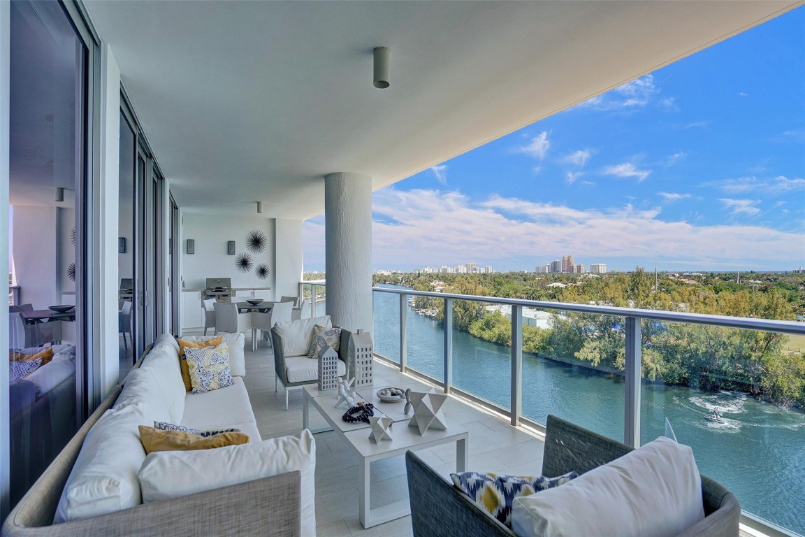 1180 N Federal #804, Fort Lauderdale FL 33304