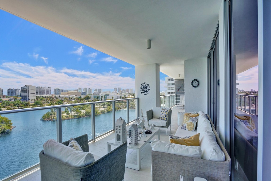 1180 N Federal #804, Fort Lauderdale FL 33304