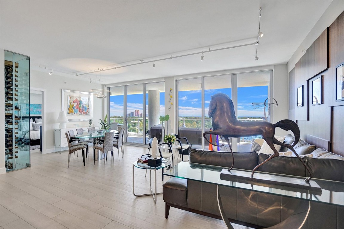 1180 N Federal #804, Fort Lauderdale FL 33304
