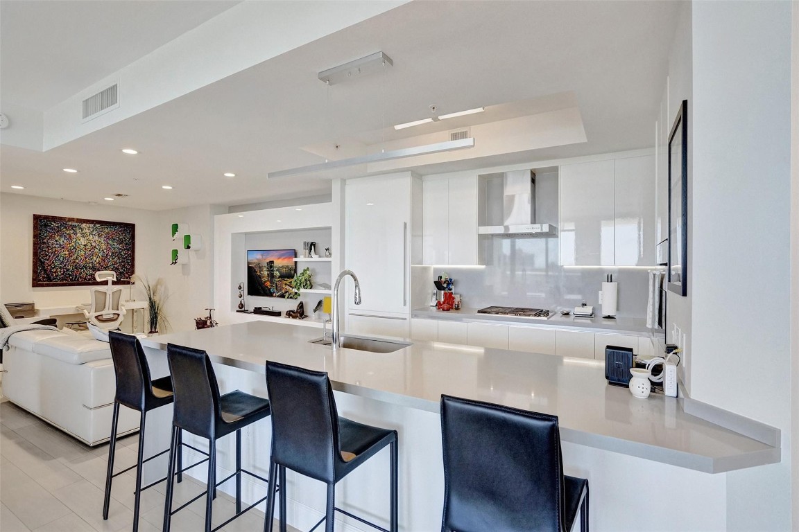 1180 N Federal #804, Fort Lauderdale FL 33304