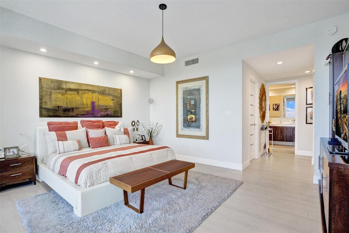 1180 N Federal #804, Fort Lauderdale FL 33304