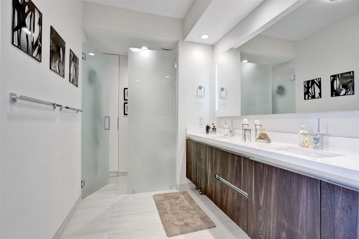 1180 N Federal #804, Fort Lauderdale FL 33304