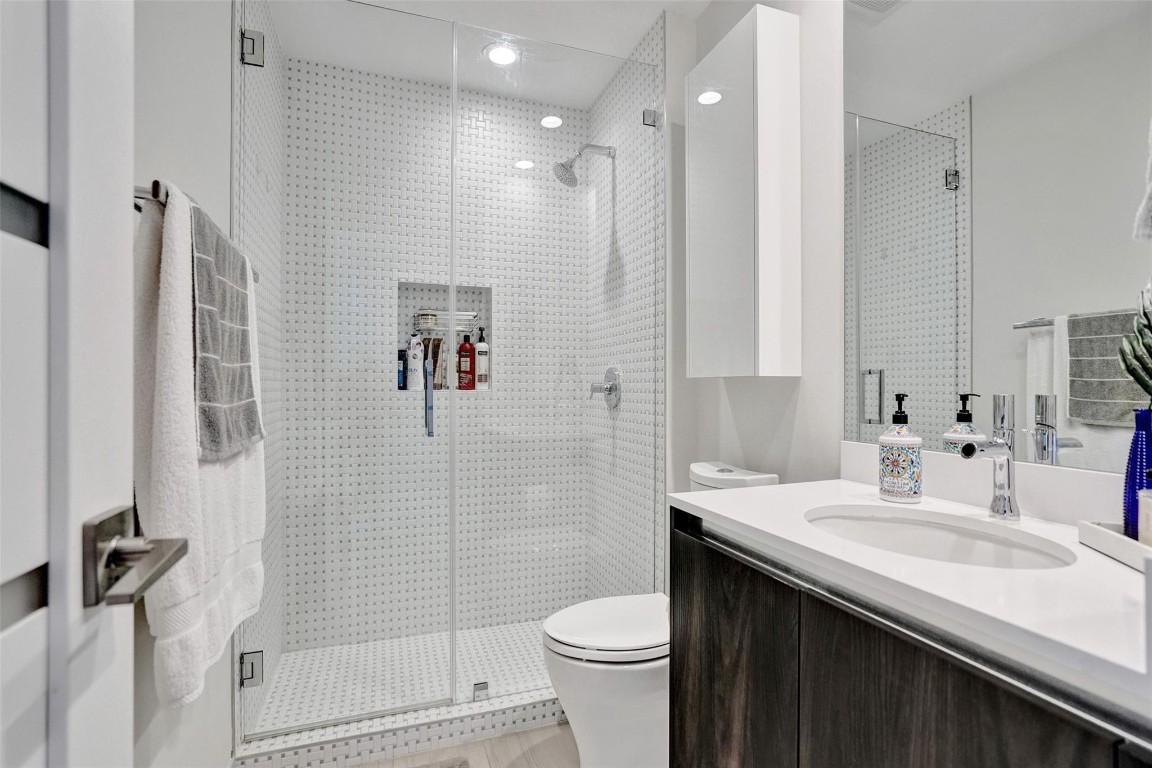 1180 N Federal #804, Fort Lauderdale FL 33304