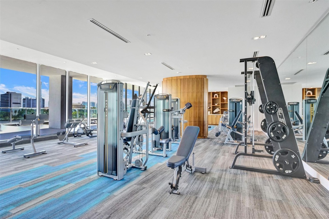 1180 N Federal #804, Fort Lauderdale FL 33304