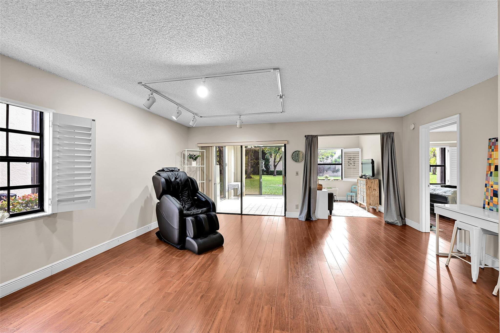 1901 Congressional #1901, Deerfield Beach FL 33442