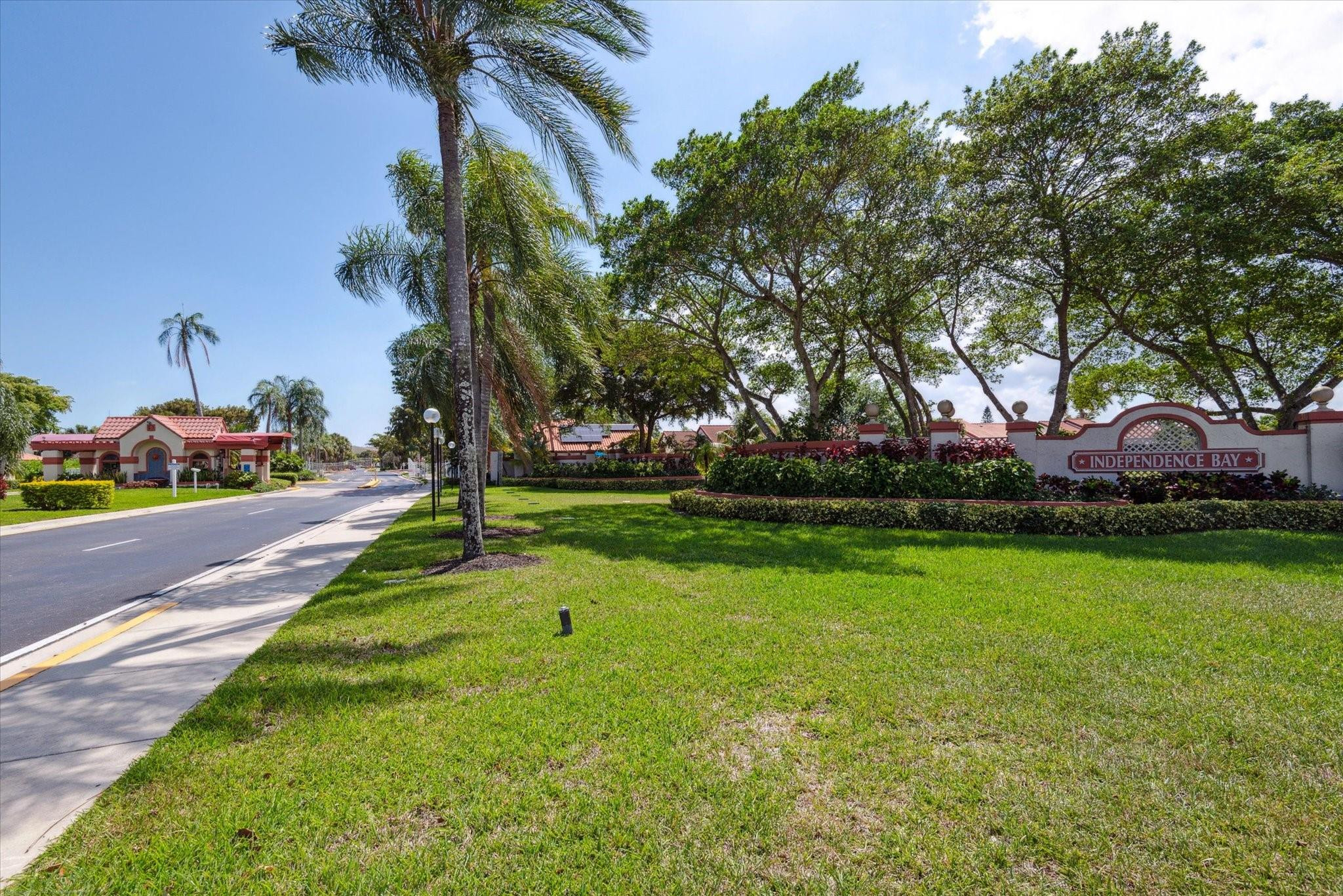 1901 Congressional #1901, Deerfield Beach FL 33442