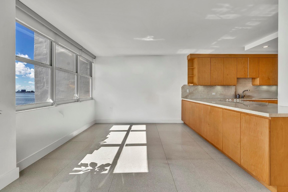 11930 N Bayshore #404, North Miami FL 33181