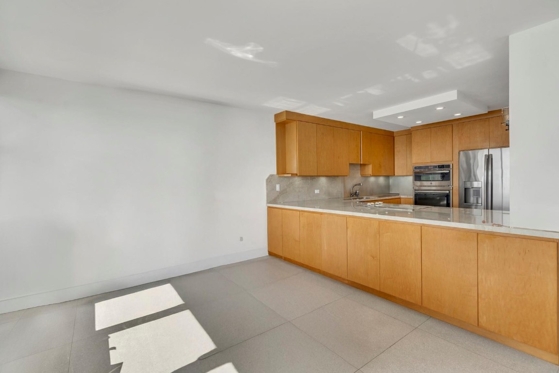 11930 N Bayshore #404, North Miami FL 33181