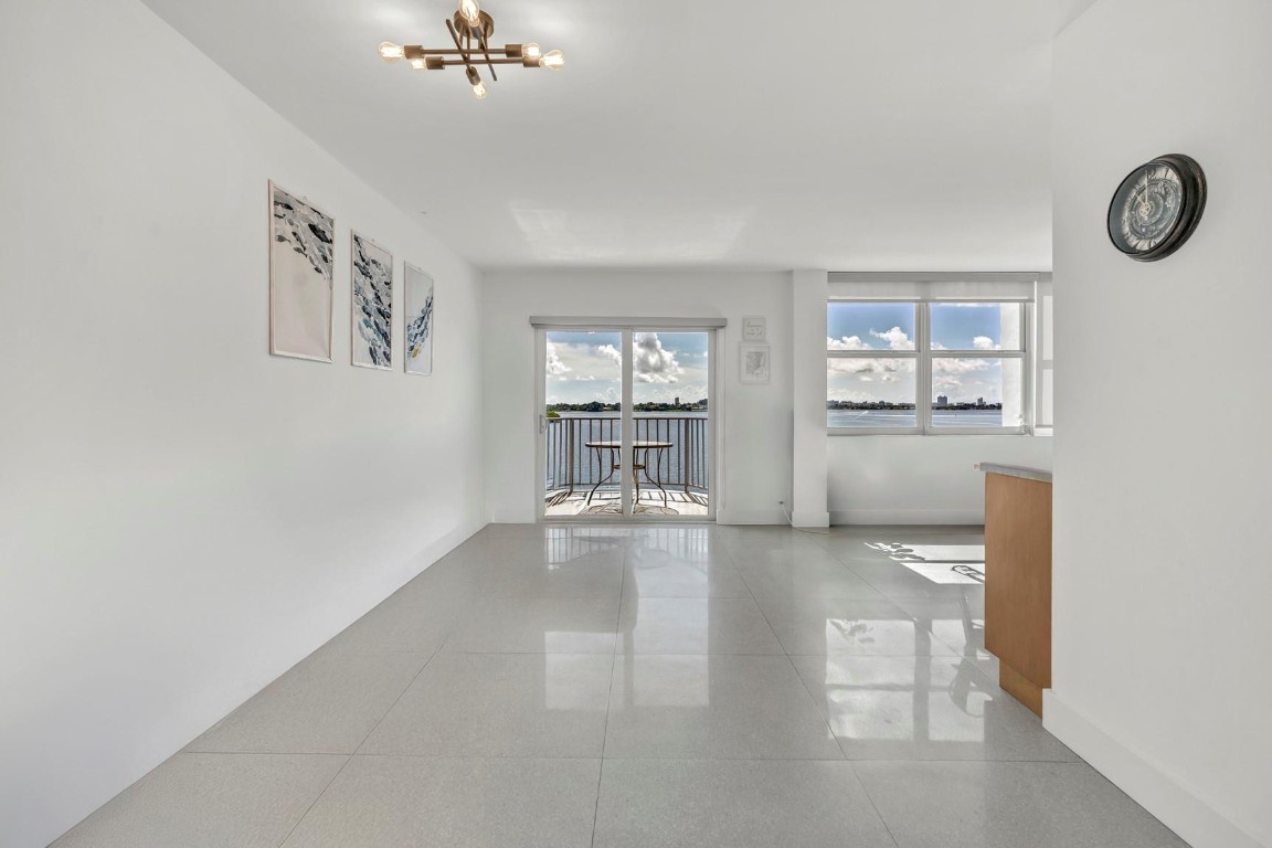 11930 N Bayshore #404, North Miami FL 33181