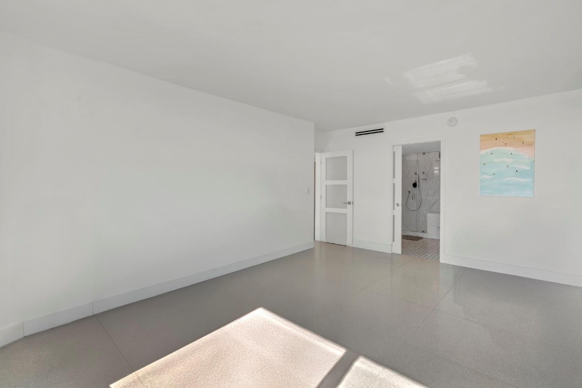 11930 N Bayshore #404, North Miami FL 33181
