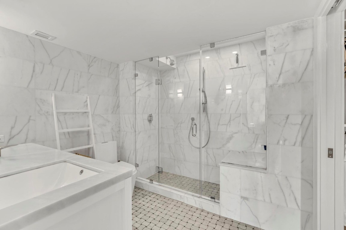 11930 N Bayshore #404, North Miami FL 33181