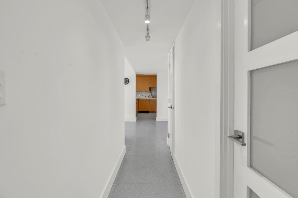 11930 N Bayshore #404, North Miami FL 33181