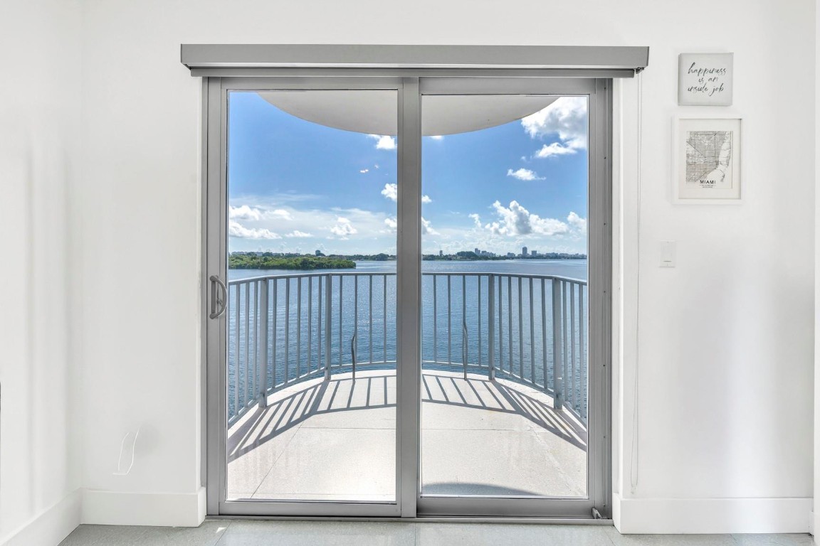 11930 N Bayshore #404, North Miami FL 33181