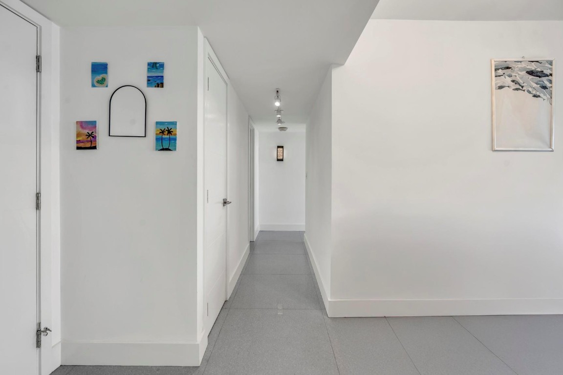 11930 N Bayshore #404, North Miami FL 33181