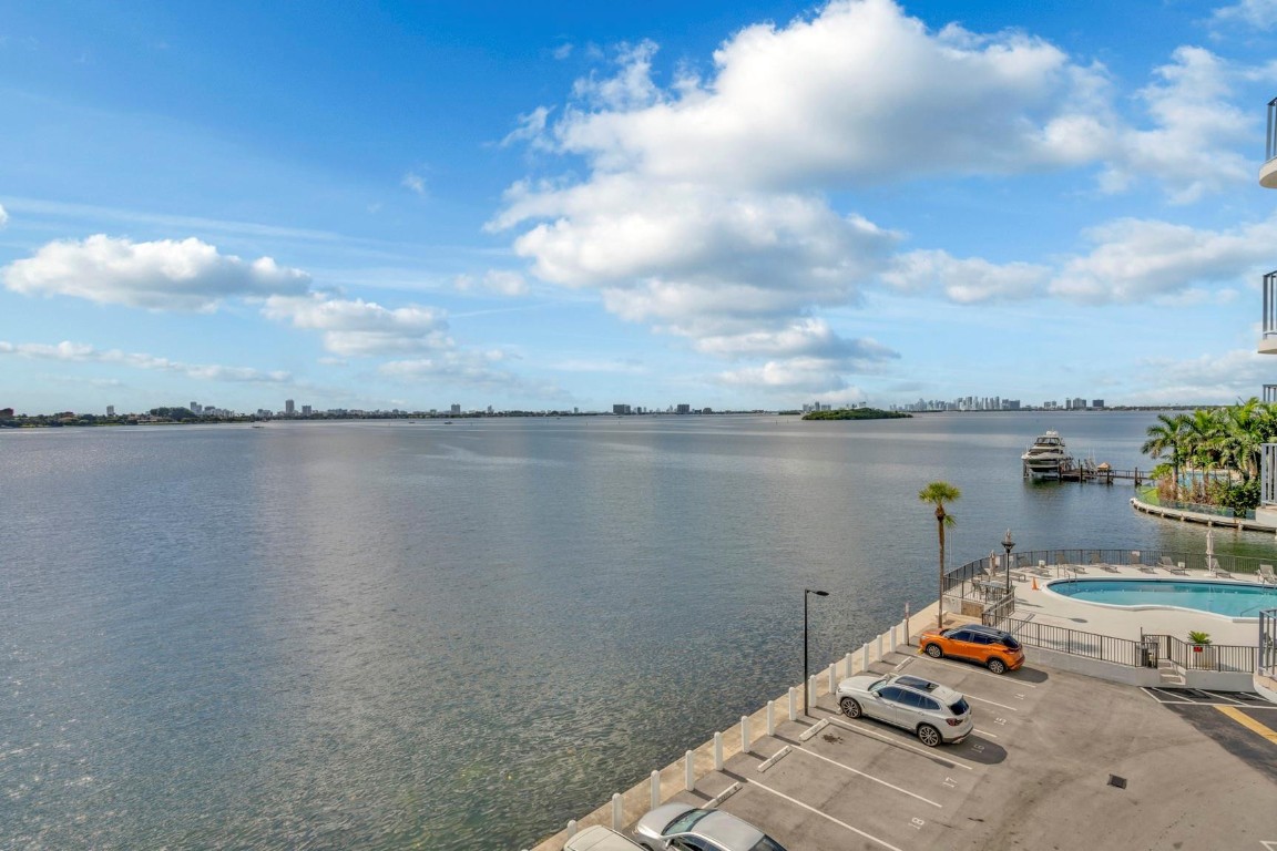 11930 N Bayshore #404, North Miami FL 33181