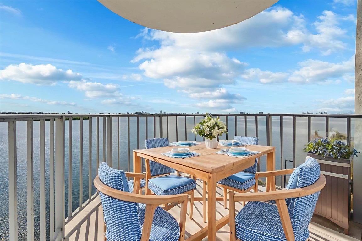 11930 N Bayshore #404, North Miami FL 33181