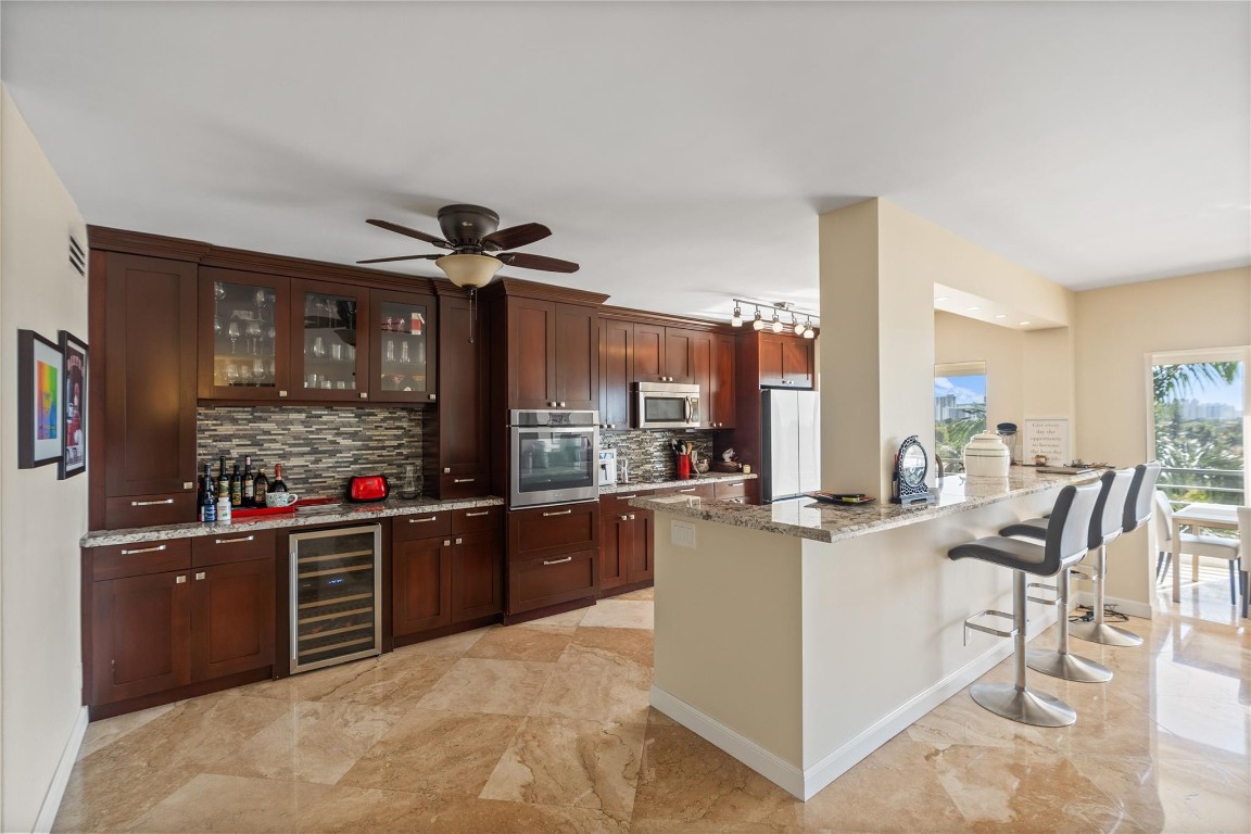 3050 NE 47th #606, Fort Lauderdale FL 33308