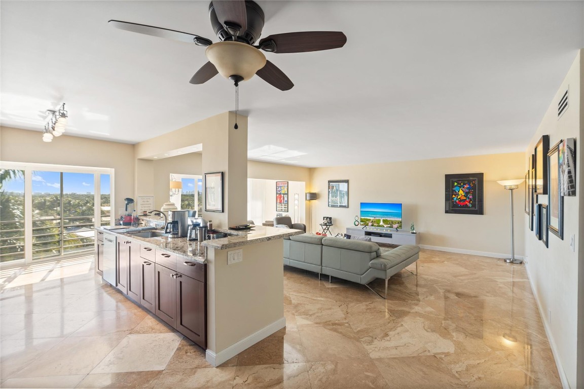 3050 NE 47th #606, Fort Lauderdale FL 33308