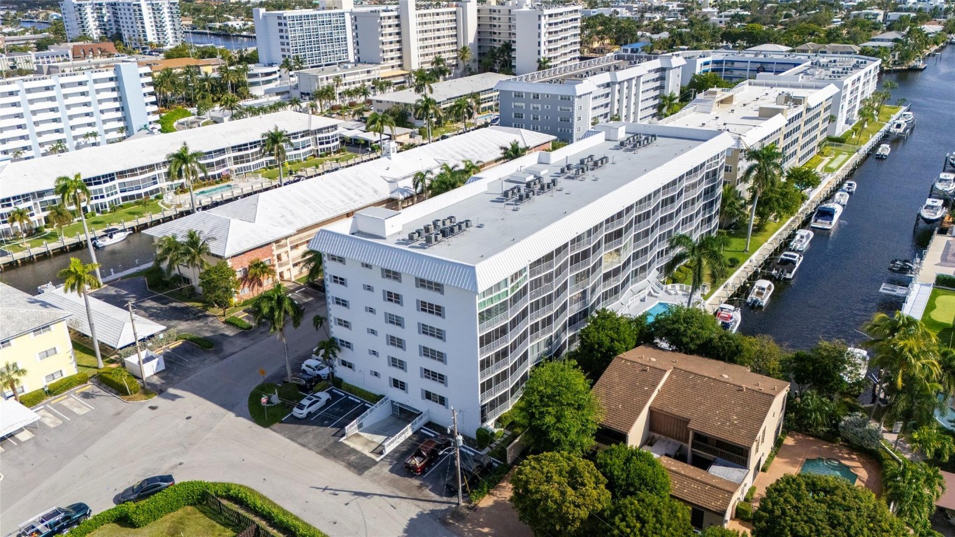 3050 NE 47th #606, Fort Lauderdale FL 33308