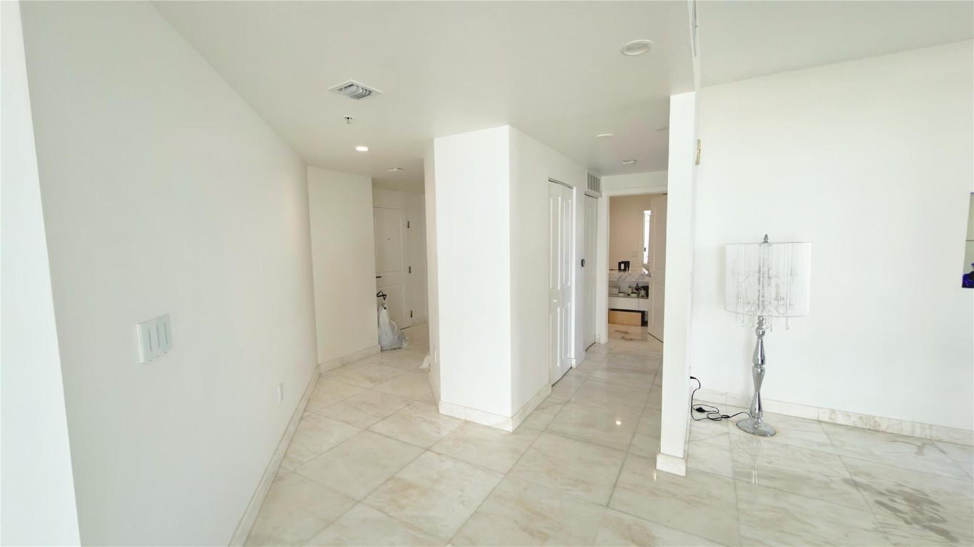 7910 Harbor Island #805, North Bay Village FL 33141