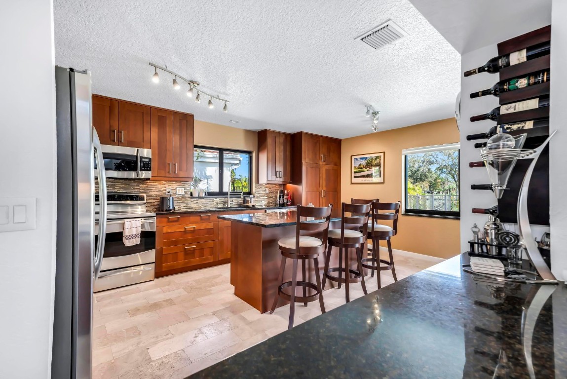 10851 Boca Woods, Boca Raton FL 33428