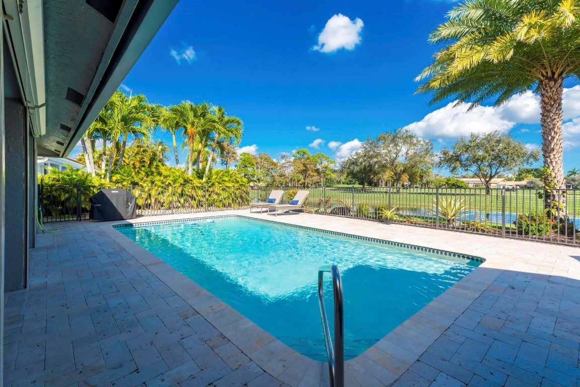 10851 Boca Woods, Boca Raton FL 33428